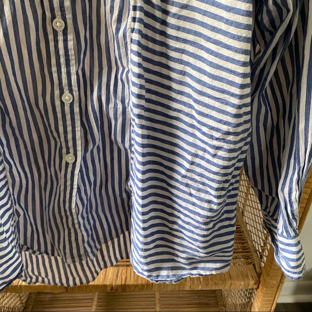 Elizabeth and James Stripe Button Down Shirt✨ - Picture 6 of 10